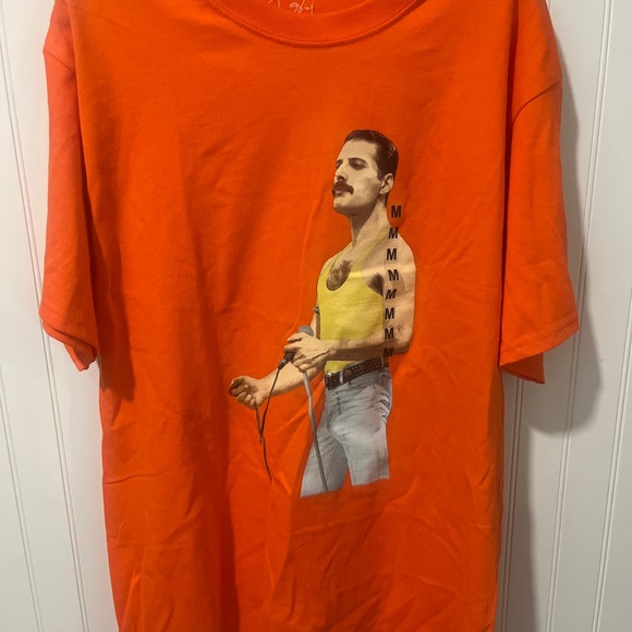 Freddie Mercury Orange Men's Graphic T-Shirt NWT Queen's Front Man Rock & Roll - Picture 4 of 7